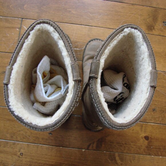 UGG Swell Tall Boots Leather Sheepskin Lined Size 6 - Picture 14 of 14